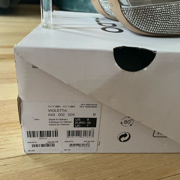 Aldo x Cinderella heels, size 9 these are a 4 inch heel beautiful shoe - Picture 2 of 16